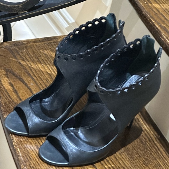 Jimmy Choo Blythe 110 Black Grainy Leather Sandals Size 41 - Picture 5 of 5